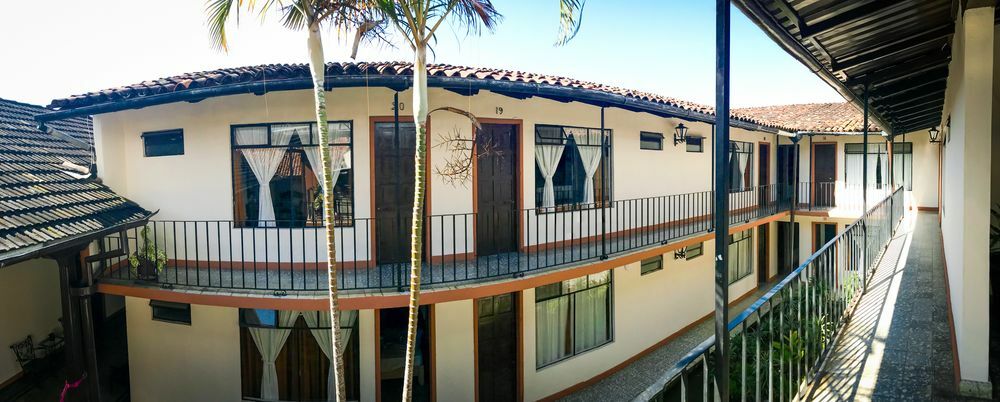 Hotel Villa De Flores Uruapan  Exteriér fotografie
