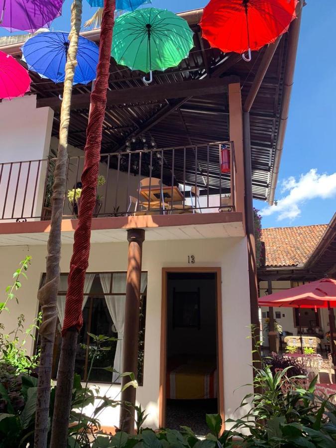 Hotel Villa De Flores Uruapan  Exteriér fotografie